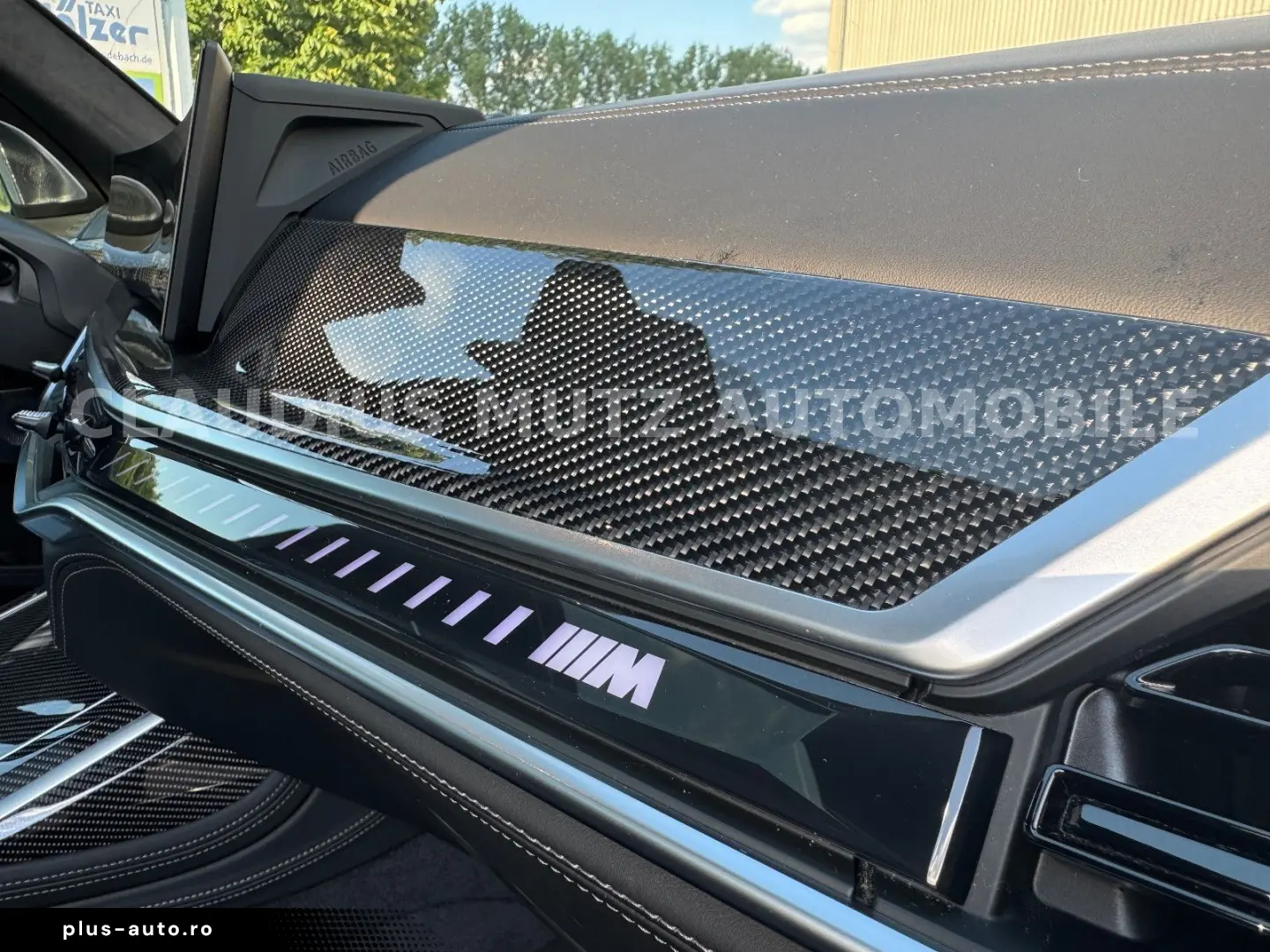 BMW X7 M60i xDrive   23    CARBON   B&W     FULL