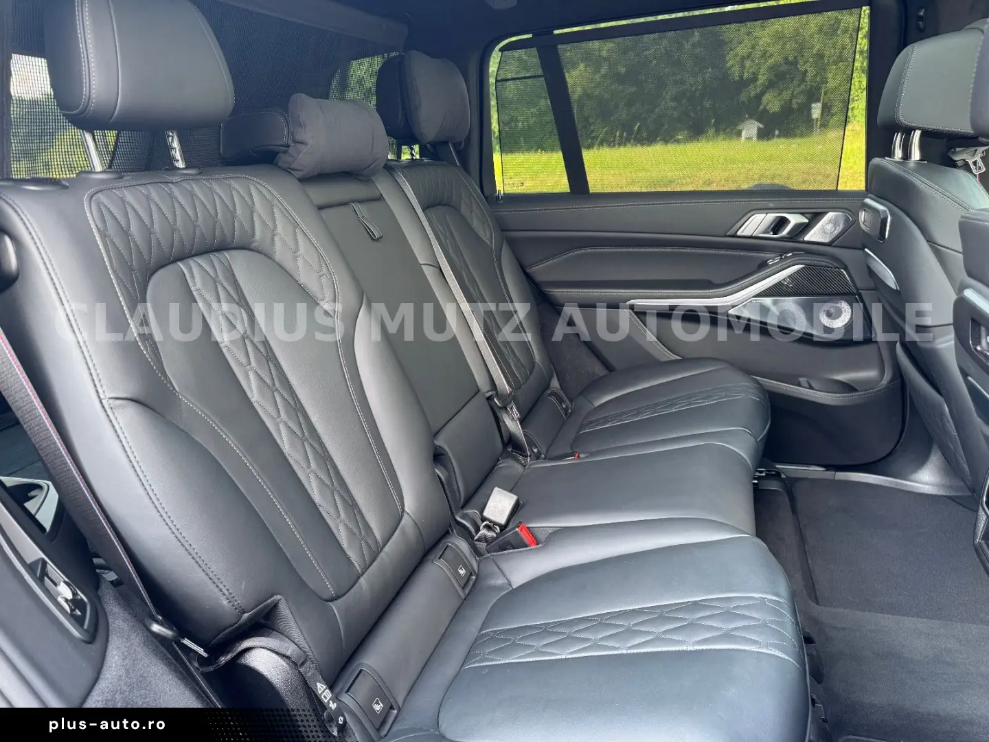 BMW X7 M60i xDrive   23    CARBON   B&W     FULL