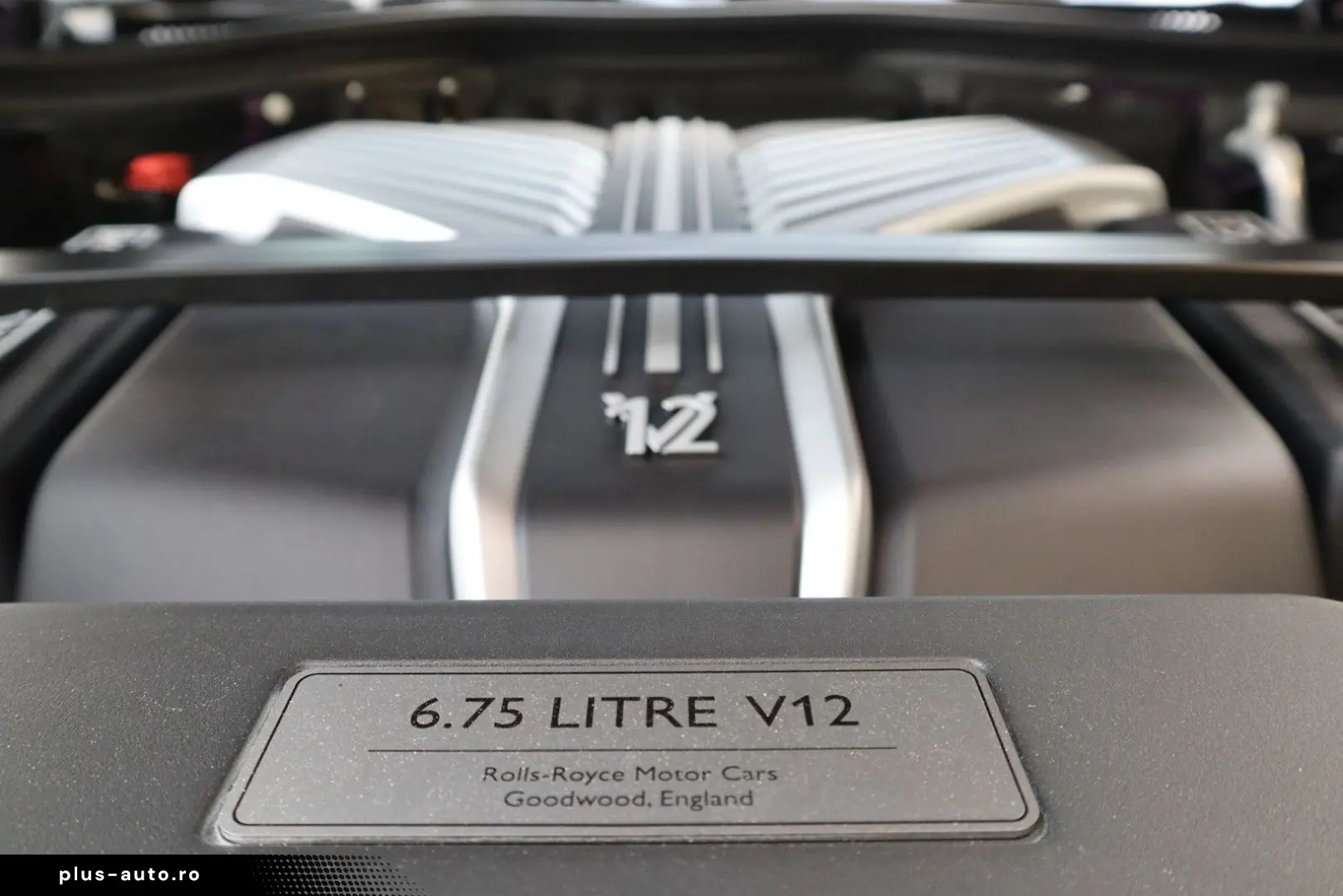 ROLLS ROYCE Phantom Series II  The Extrovert    Starlight  B