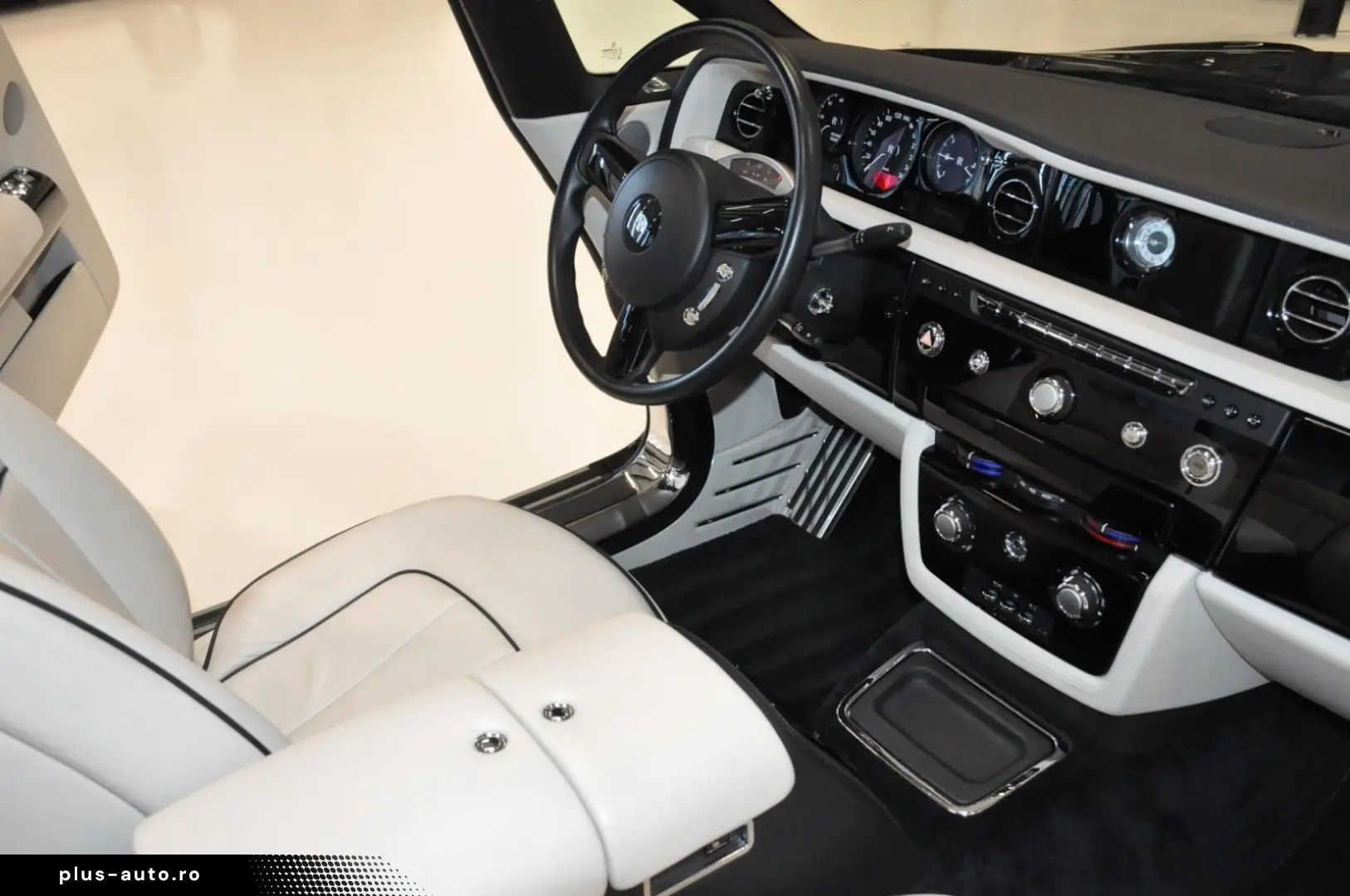 ROLLS ROYCE Phantom Drophead Coupé original 27.568 km