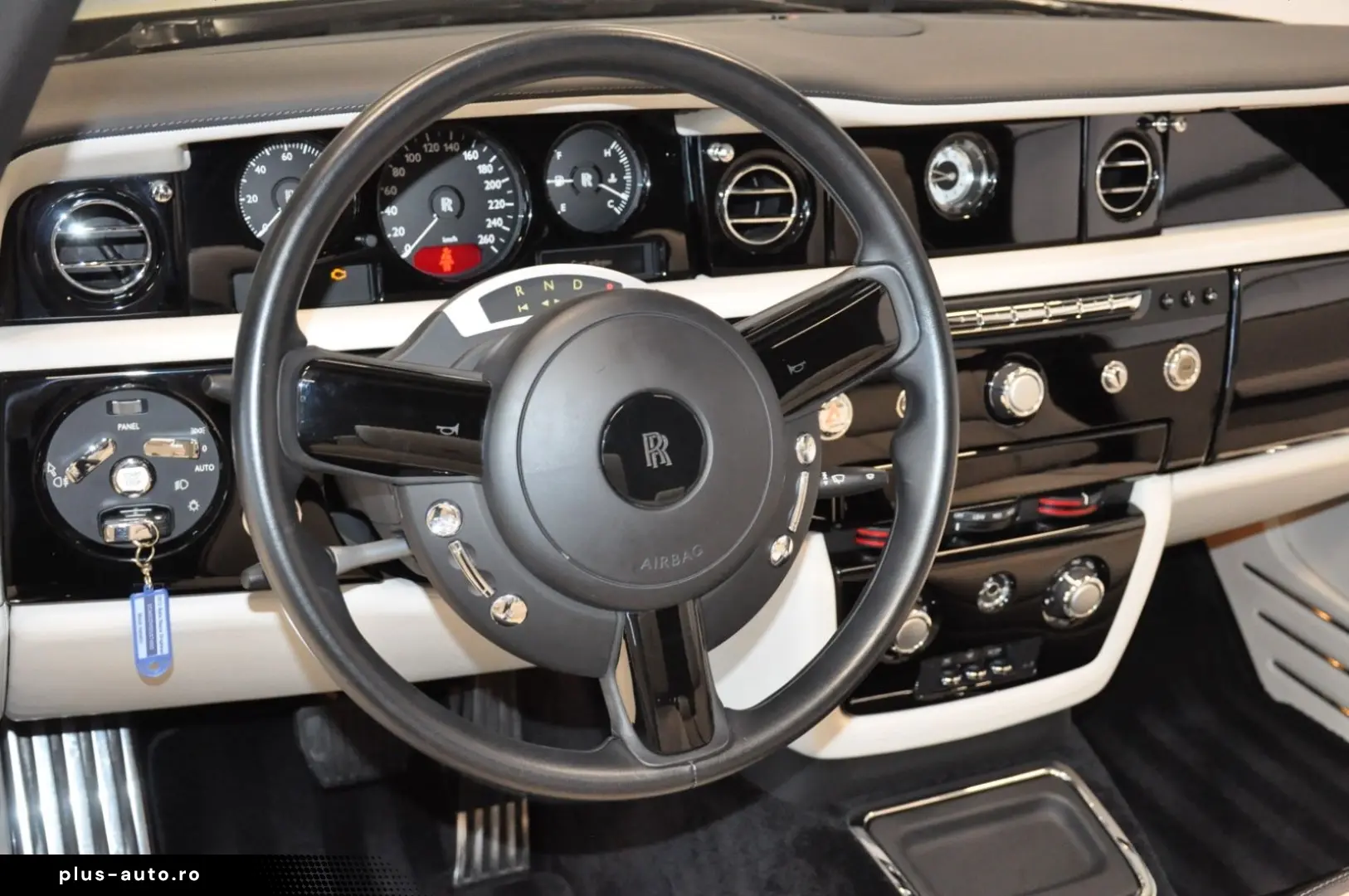 ROLLS ROYCE Phantom Drophead Coupé original 27.568 km
