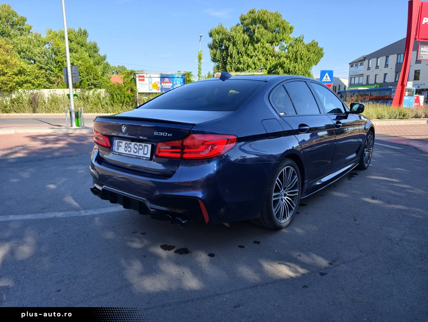BMW 530e M Sport Plug-in Hybrid – Sunet BW Adaptive M Perf