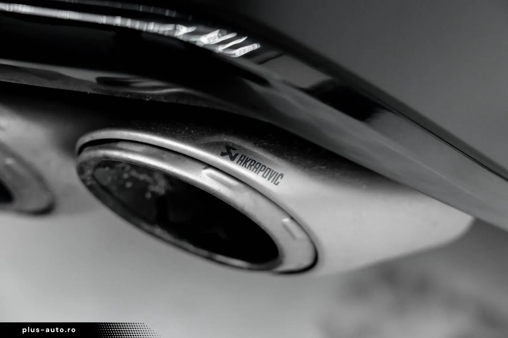 LAMBORGHINI Urus S 4.0 V8 Sport  AKRAPOVIC