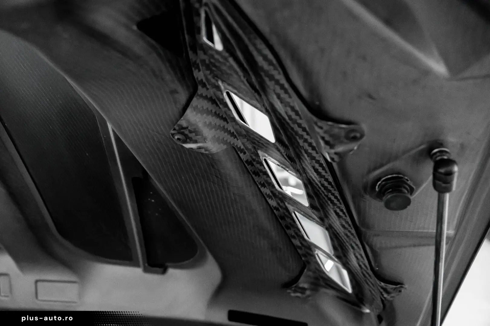 LAMBORGHINI Urus S 4.0 V8 Sport  AKRAPOVIC
