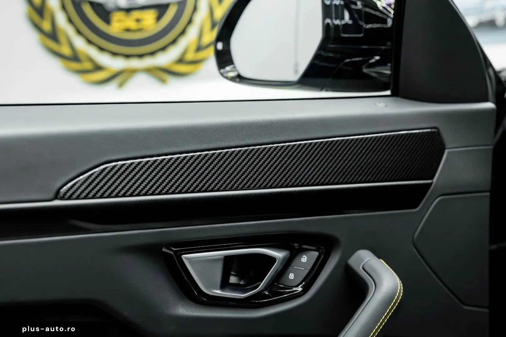 LAMBORGHINI Urus S 4.0 V8 Sport  AKRAPOVIC