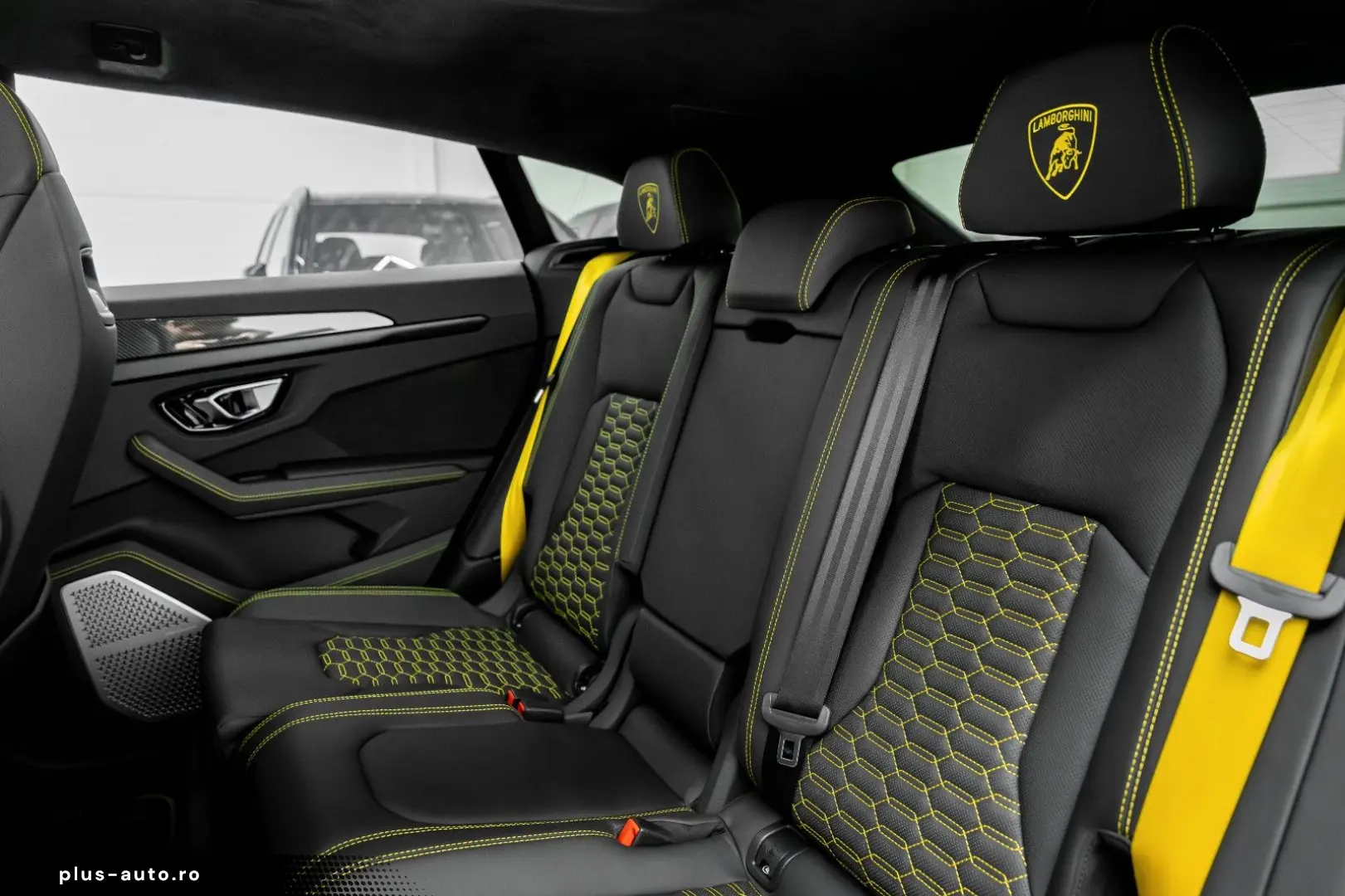 LAMBORGHINI Urus S 4.0 V8 Sport  AKRAPOVIC