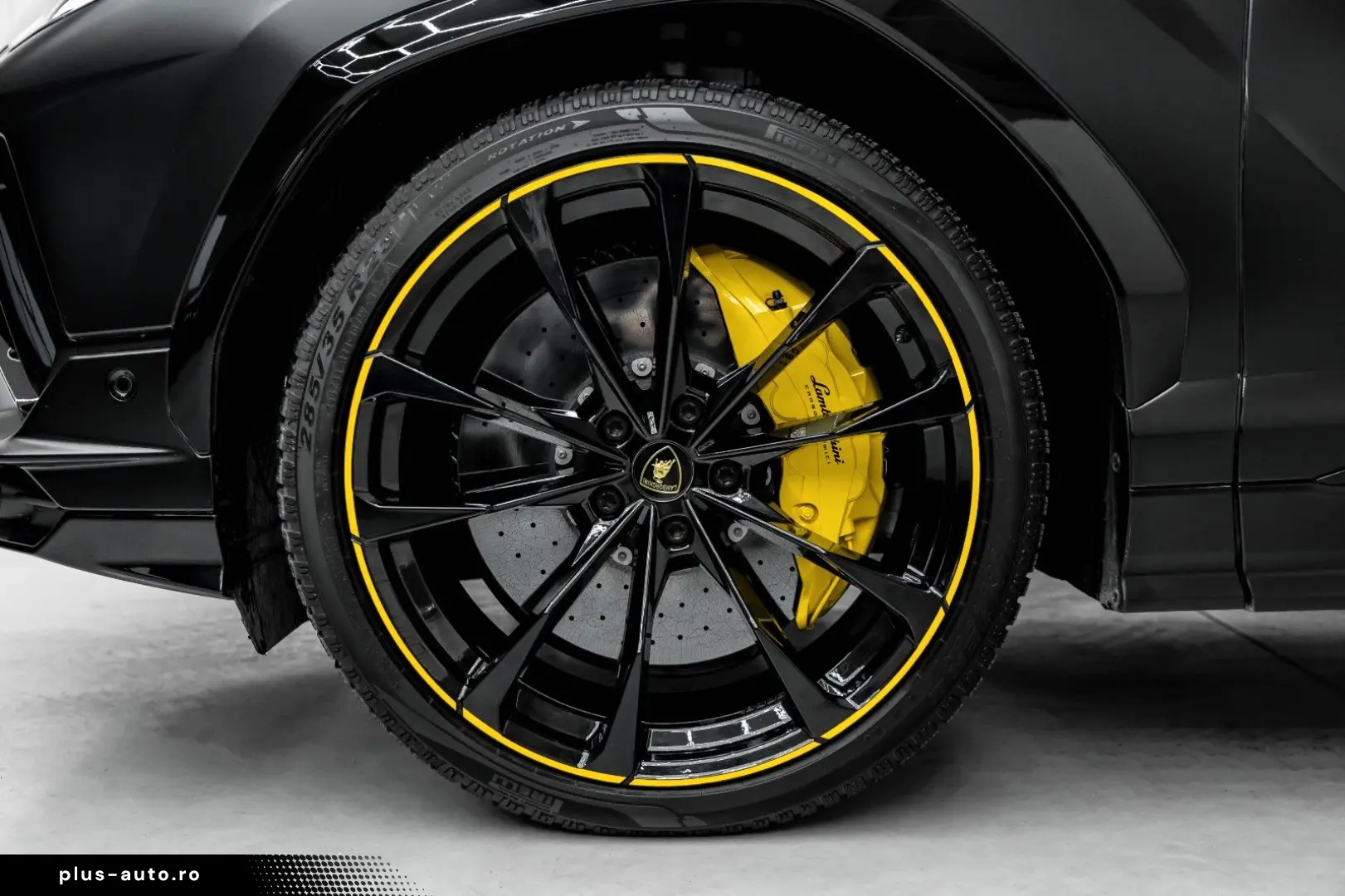 LAMBORGHINI Urus S 4.0 V8 Sport  AKRAPOVIC