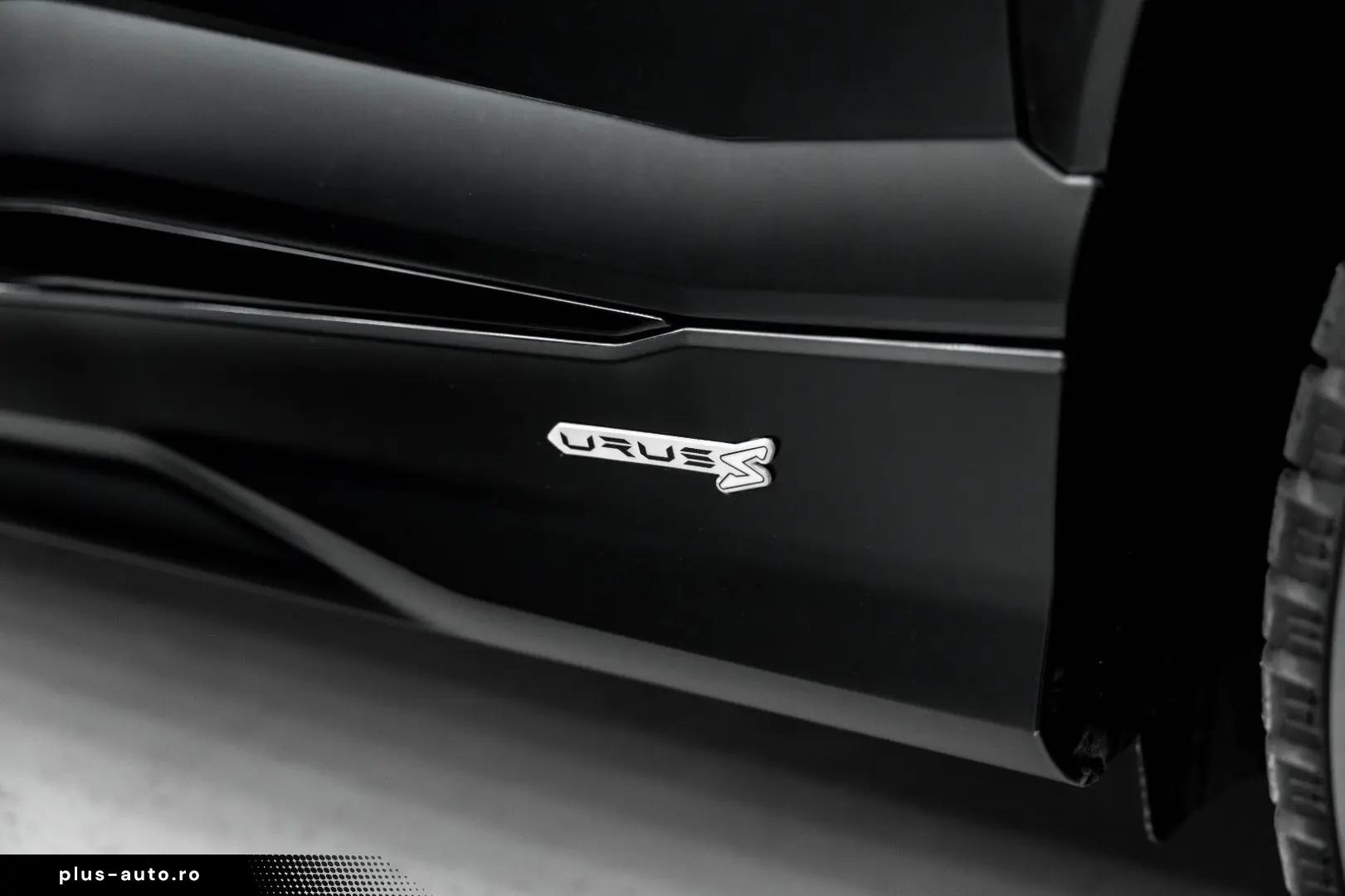 LAMBORGHINI Urus S 4.0 V8 Sport  AKRAPOVIC