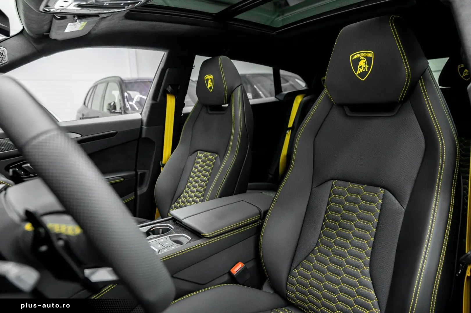 LAMBORGHINI Urus S 4.0 V8 Sport  AKRAPOVIC