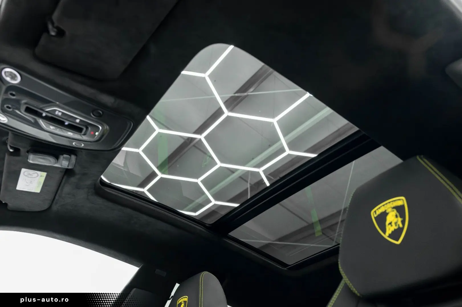 LAMBORGHINI Urus S 4.0 V8 Sport  AKRAPOVIC