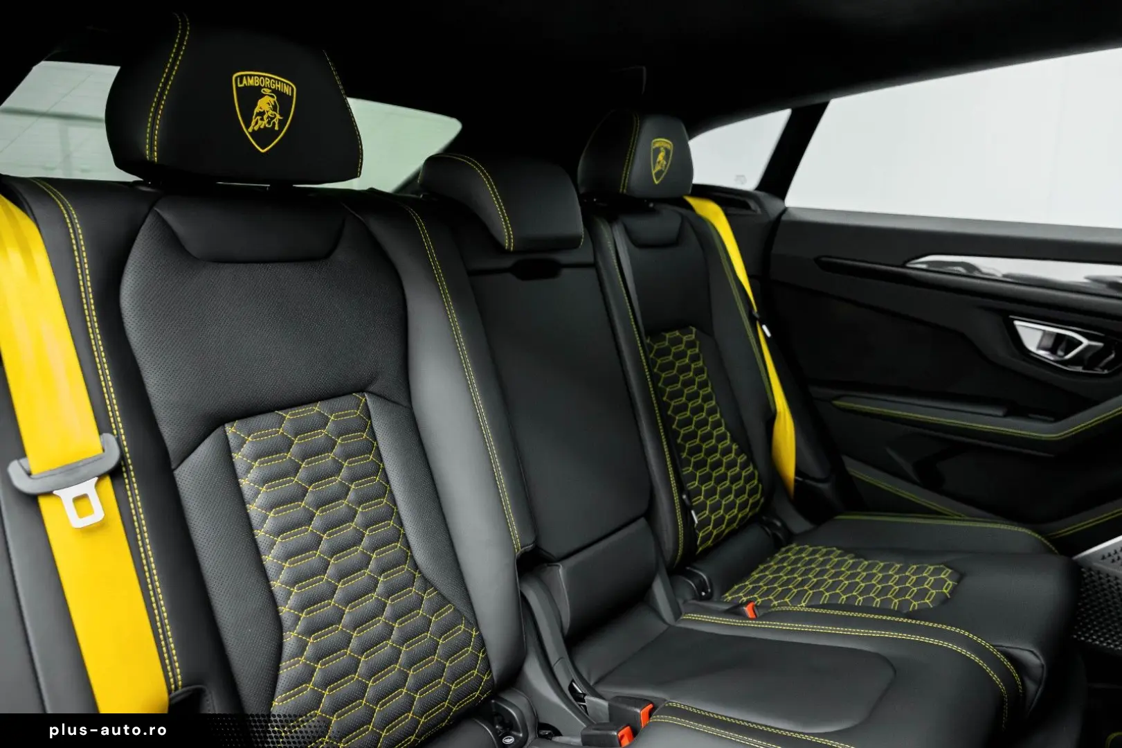 LAMBORGHINI Urus S 4.0 V8 Sport  AKRAPOVIC