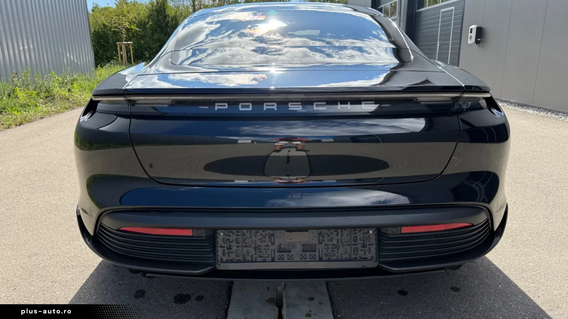 Porsche Taycan Turbo