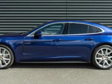 Porsche Panamera 4 E-Hybrid Active-Ride InnoDrive e BOSE