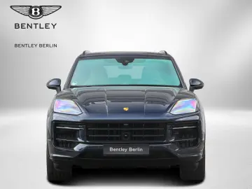 PORSCHE Cayenne S Sport-Design Hinterachslenkung BOSE
