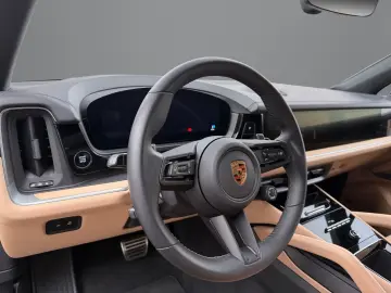 PORSCHE Cayenne S Sport-Design Hinterachslenkung BOSE