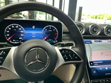 MERCEDES-BENZ C 220 d AVANTGARDE Distr. Kam LED Sound