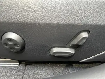 MERCEDES-BENZ C 220 d AVANTGARDE Distr. Kam LED Sound