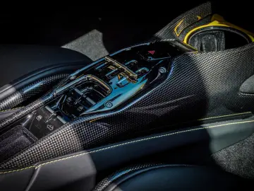 Ferrari SF90 Spider   1.001 CP • LIFT • FULL CARBON • 360