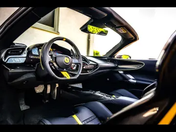 Ferrari SF90 Spider Atelier   Garantie 03 2029