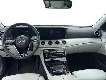 MERCEDES-BENZ E 300 de 4M Limousine AVANTGARDE HUD PANO BURM