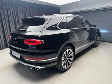 Bentley Bentayga EWB First Edition V8