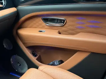 Bentley Bentayga EWB First Edition V8