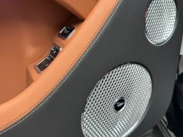 Bentley Bentayga EWB First Edition V8