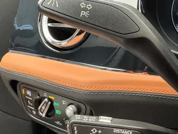 Bentley Bentayga EWB First Edition V8