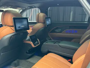 Bentley Bentayga EWB First Edition V8