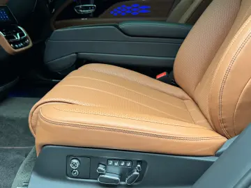 Bentley Bentayga EWB First Edition V8