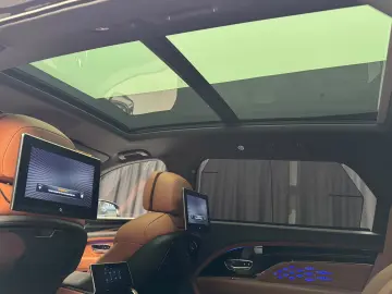 Bentley Bentayga EWB First Edition V8