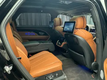 Bentley Bentayga EWB First Edition V8