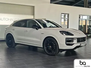 PORSCHE Cayenne Coupe E-Hyb Black Inno 2 1 2.Displ Luft