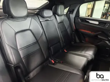 PORSCHE Cayenne Coupe E-Hyb Black Inno 2 1 2.Displ Luft