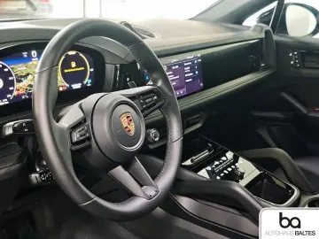 PORSCHE Cayenne Coupe E-Hyb Black Inno 2 1 2.Displ Luft