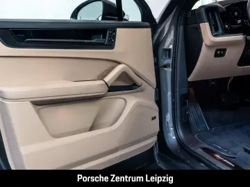 PORSCHE Cayenne Coupe Black Edition PDCC Sitzlüftung HA-