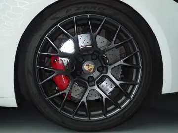 Porsche 911 Carrera GTS