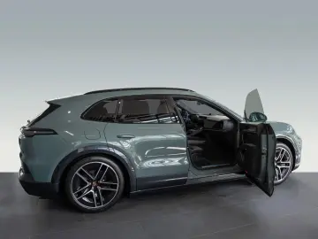 Porsche Cayenne Electric