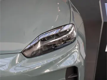 Porsche Cayenne Electric