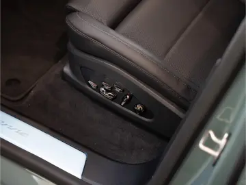 Porsche Cayenne Electric