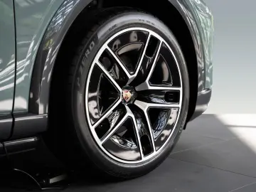 Porsche Cayenne Electric