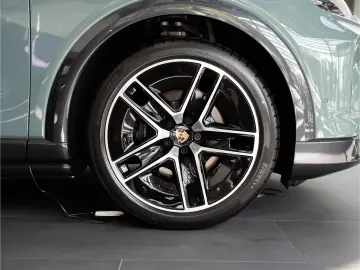 Porsche Cayenne Electric