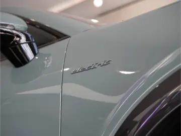 Porsche Cayenne Electric