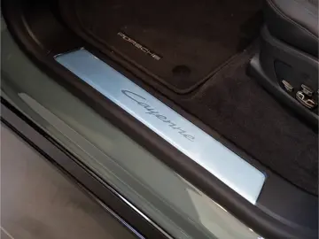 Porsche Cayenne Electric