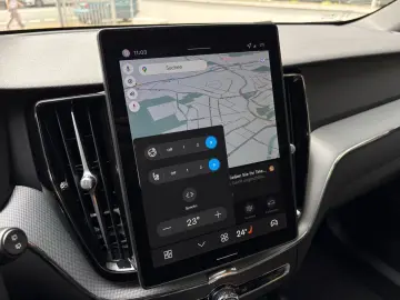Volvo XC60 T6 AWD – Pano   HUD   360    AHK   Harman Kardon