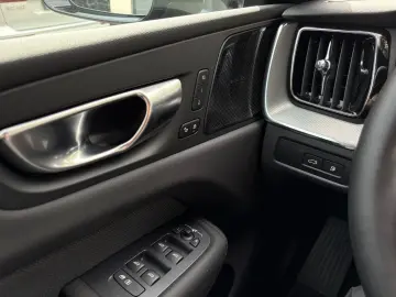 Volvo XC60 T6 AWD – Pano   HUD   360    AHK   Harman Kardon