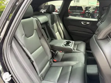 Volvo XC60 T6 AWD – Pano   HUD   360    AHK   Harman Kardon
