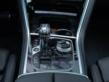 BMW 840i Gran Coupe xDrive M Sport Bowers-Pano-Laser