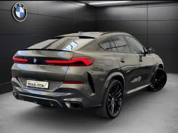 BMW X6 xDrive40d M Sport Pano Sky B&W 22 ́ ́ AHK STH