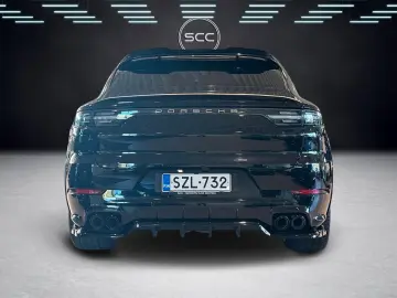 Porsche Cayenne Coupé E-Hybrid – Pano